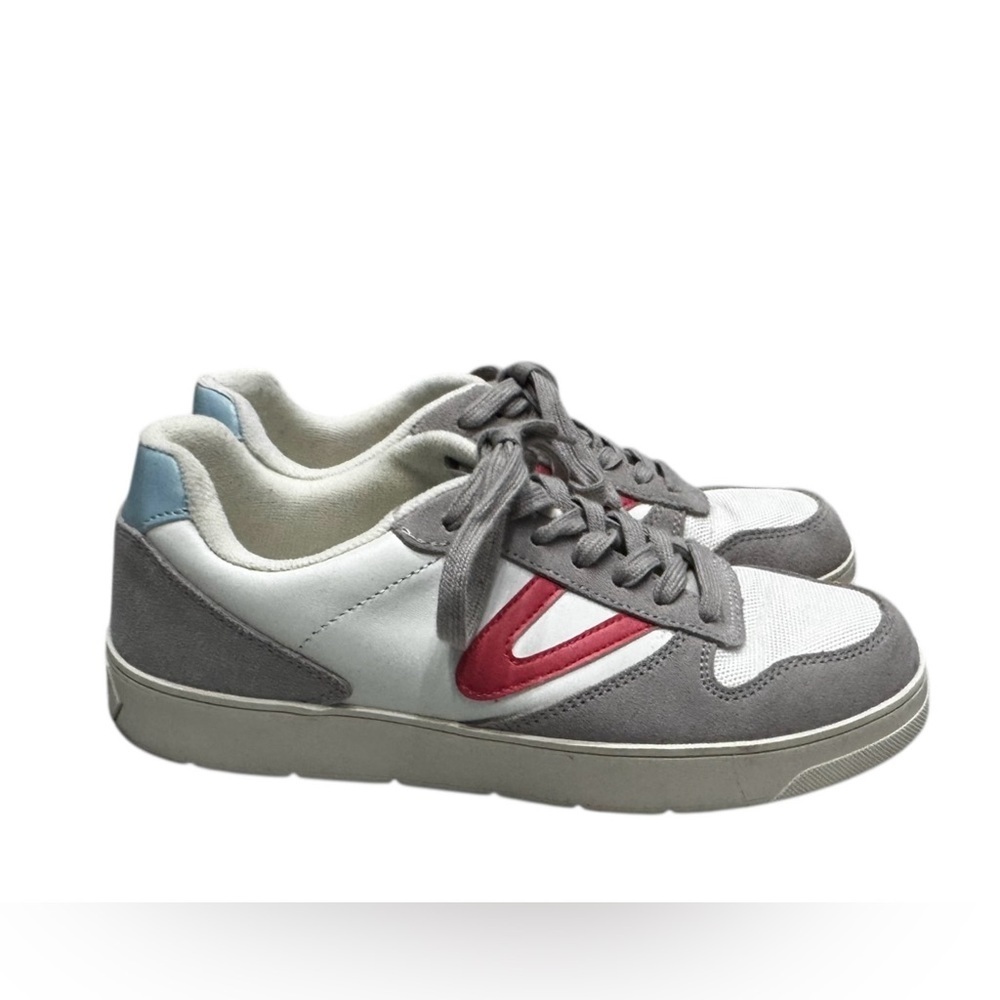 Women’s Tretorn Stadium White, Red and Gray Lace Up Leather Sneakers: Size 9.5M - Picture 4 of 11